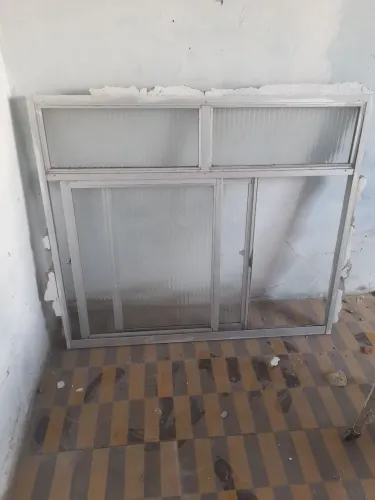 Janela de alumínio