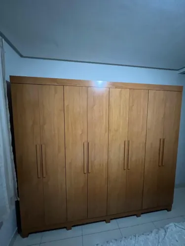 Guarda roupas 8 portas