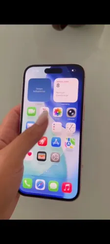 iPhone 15 ( pra Sair logo )