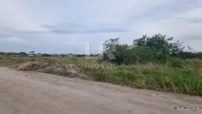 Terrenão de 709 m² Plano com Acesso por Duas Ruas Raridade! *VN003