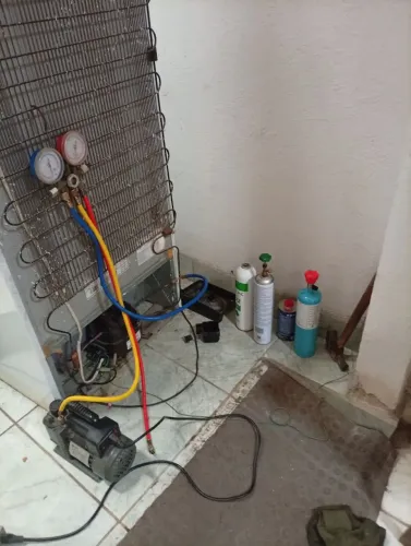 Serviço carga de gás geladeira freezer