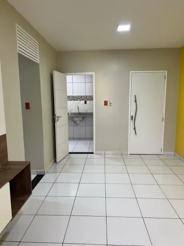 Apartamento semi mobiliado ,disponível para locação,bairro :caçari próximo ao shopping 