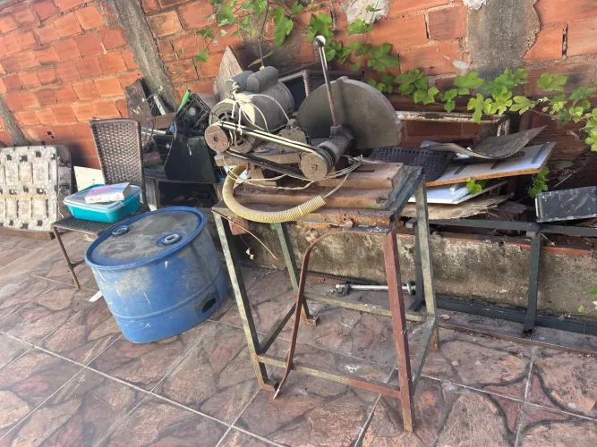 Máquina policorte e forno elétrico