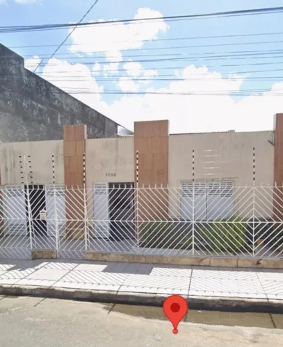 Casa ampla no Pereira Lobo com 345m², 5/4, garagem para 6 carros e forte tendência para c