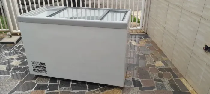 Freezer refrigerador Gelopar Bebidas, Sorvetes e Congelados 127 volts