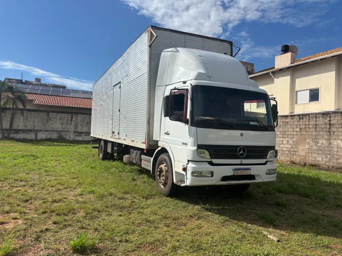Vendo ou troco caminhão Mercedes 1518
