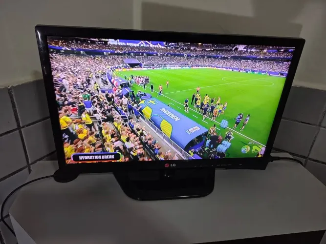 Vendo Televisão LG 25"