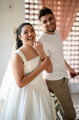 Vestido de noiva + véu (Civil ou pré-wedding)