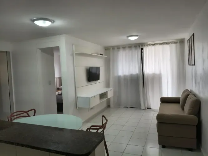 RC Aluga Apartamento Térreo Mobiliado com 1 Vaga de Garagem a 250 Metros da Praia no Bessa