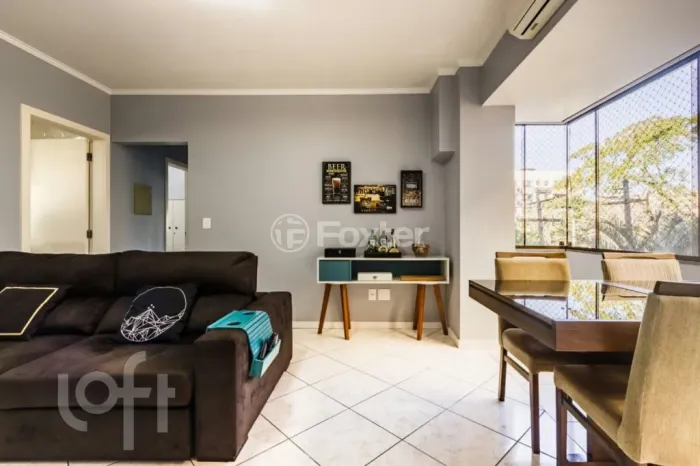 Apartamento à venda Rua Roque Calage, Passo da Areia - Porto Alegre