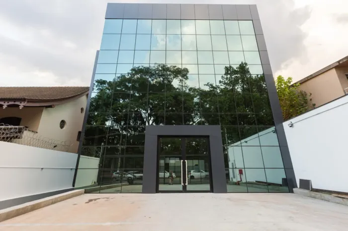 Prédio comercial na Avenida Morumbi, 4682  1103 m²