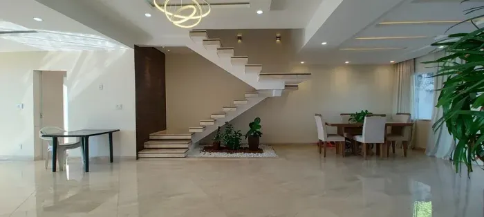 Imóvel para venda possui 420 metros quadrados com 4 quartos em Jardim Amália - Volta Redon