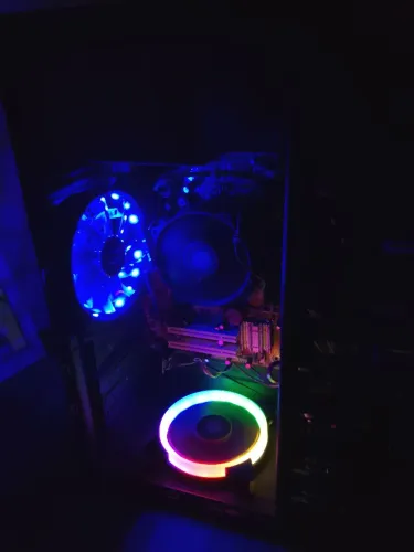computador com i5 e 8Gb de ram (para concerto ou retirada de peças)