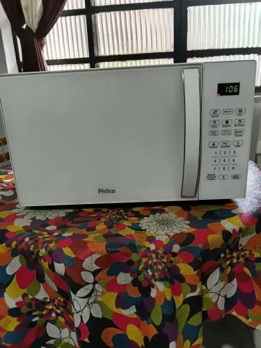 Micro-ondas Fhilco de 25 litros de 110V