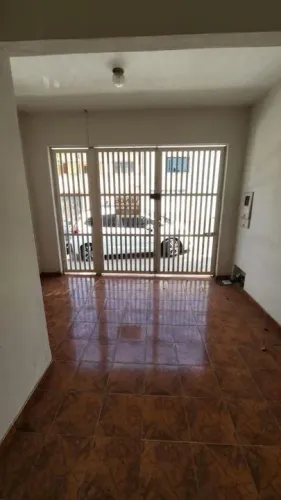 Casa para Locação em Limeira, Centro, 2 dormitórios, 1 banheiro, 1 vaga