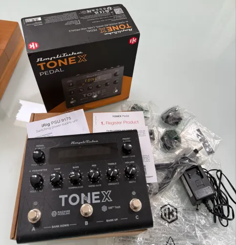 Tonex pedal Novinho ! Com caixa e acessórios !