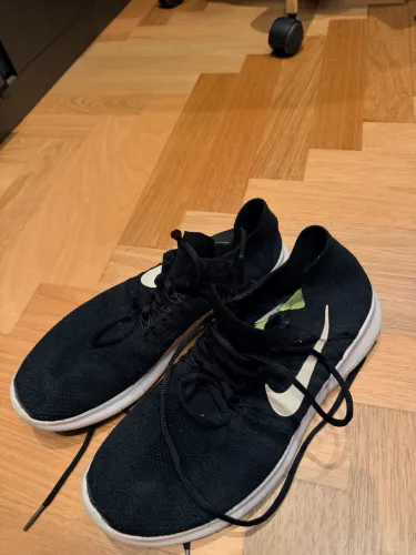 Tênis Academia Nike