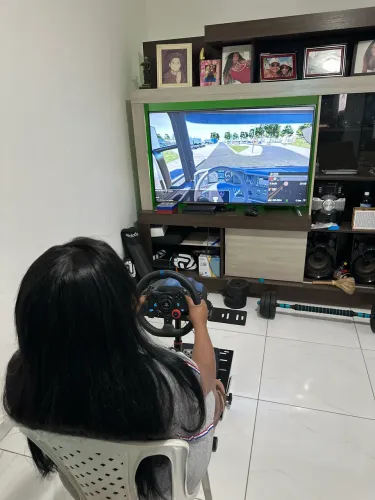 Kit Volante g29 Logitech + Suporte cockpit Top de linha