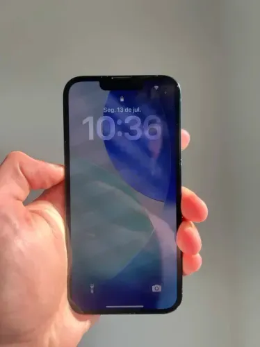 iPhone 14 128GB Azul ? Inteiro, com caixa, carregador e 2 capinhas | Aceito troca