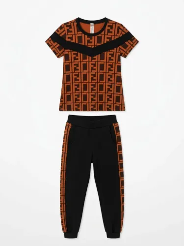 Roupas femininas no preço