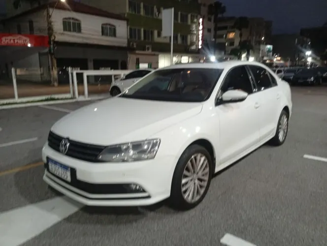 Volkswagen Jetta Comfortline 1.4 TSI 16V 4P Aut. 2016