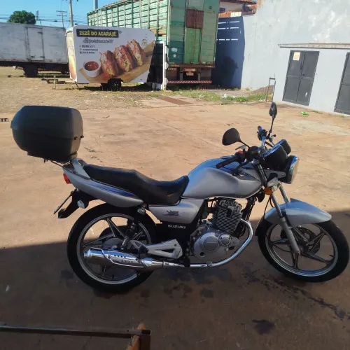 Moto Suzuki YES Documentada