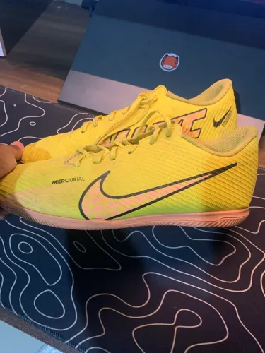 Chuteira Nike Mercurial Vapor 15 Club Futsal - Amarelo