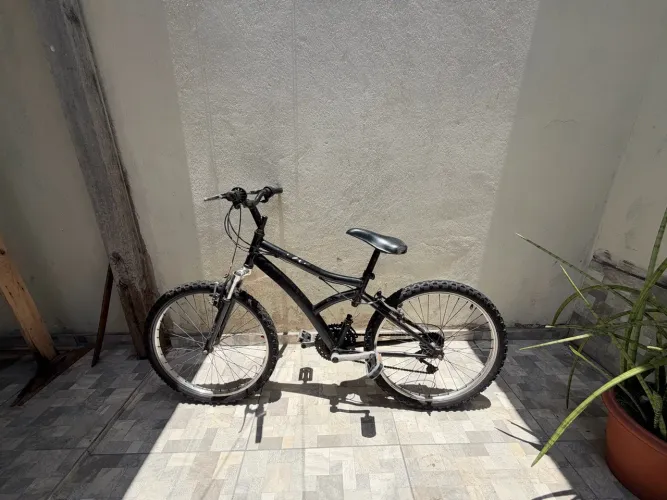 BICICLETA ARO 26 PRETA