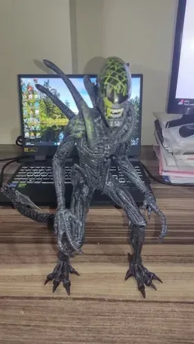 Hot Toys Grid Alien - Ótimo Estado