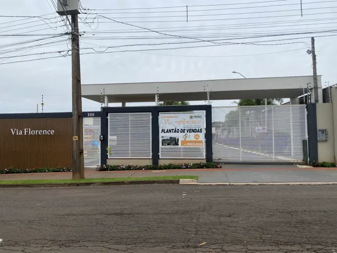 VENDE-SE CASA E ALUGAMOS CONDOMÍNIO FECHADO