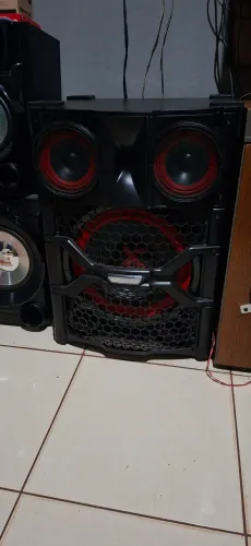 Caixas de som LG 