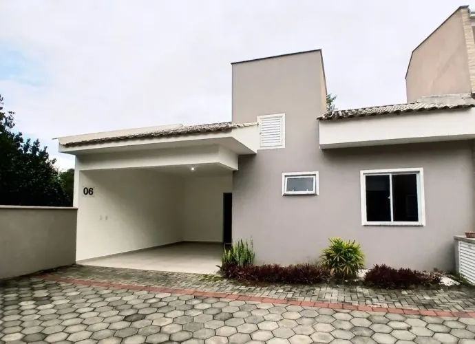 Venda de casa residencial com 90 m², 2 dormitórios no bairro Jaraguá 99