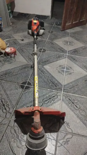 Roçadeira a gasolina Nagano 4 em 1