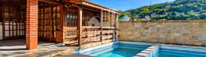 Casa com 4 dormitórios à venda, 900 m² por R$ 1.800.000,00 - Santa Rosa - Niterói/RJ
