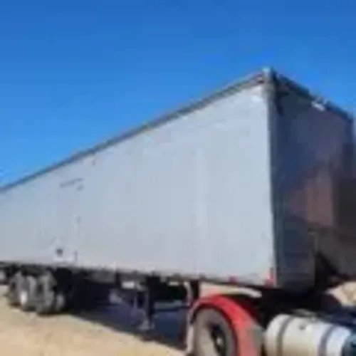 Oportunidade!! BAÚ 26 PALETES PARA CAMINHÃO