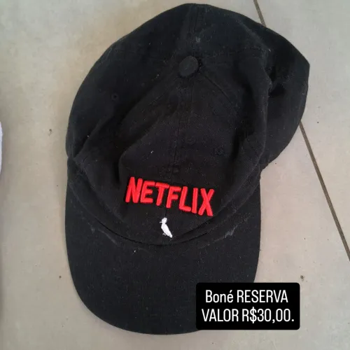 Boné preto marca RESERVA