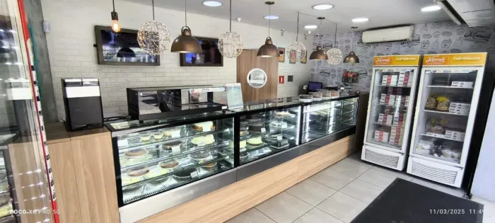 vitrine expositora sob medida inox Gelabras