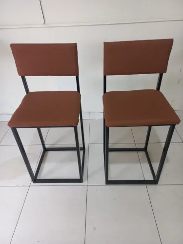 Banqueta de Ferro Com estofamento