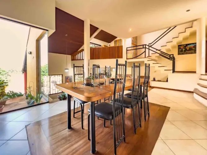 Sobrado à venda em Campinas, Jardim Madalena, com 5 quartos, com 388 m², Vila Verde