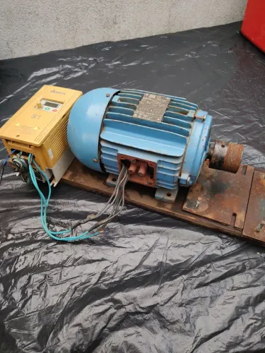 Motor WEG 3CV Trifásico + Inversor Delta S1 - 2,2 k