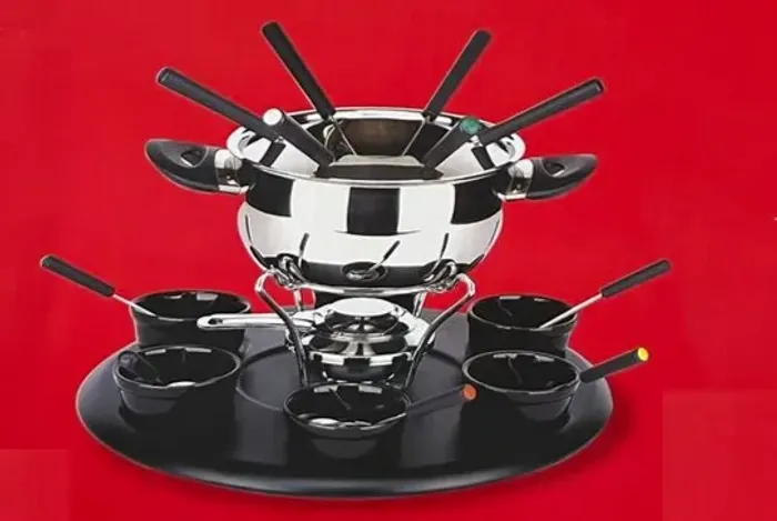 JOGO DE FONDUE NOVO E LACRADO - 6 PESSOAS/BASE GIRATÓRIA