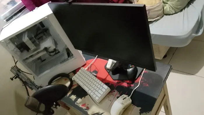 Vendo Pc gamer completo e com cadeira gamer