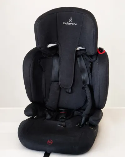 Cadeirinha de Elevação Galzerano com Encosto (4 a 10 anos)