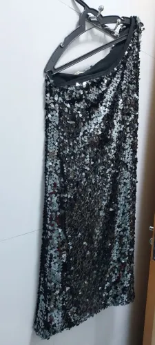 Vestido lantejoulas ,tamanho G ,estica bem