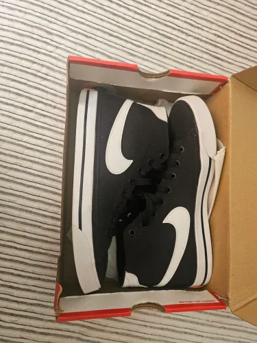 Tênis NIKE cano baixo