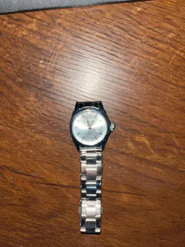 Relógio Geneva Feminino - Prateado com fundo branco - Lacrado - Ponteiros brilhantes