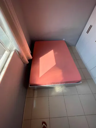 Cama de casal.