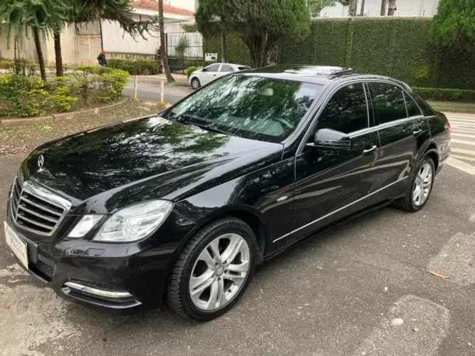Mercedes-Benz E-250 CGI Avantgarde 1.8 16V 204cv Aut. 2011