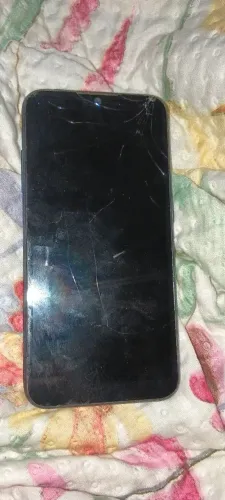 Celular a01 está carregando e funcionando mais está trincado a tela 