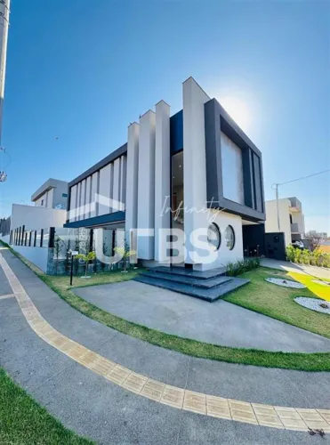 SOBRADO DE ALTO PADRÃO, 3 SUÍTES PLENAS,PISCINA AQUECIDA, LOTE DE ESQUINA